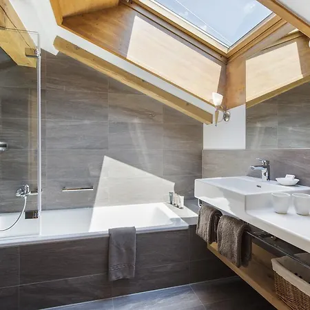 Chesa Valese By Sisters 酒店 4*