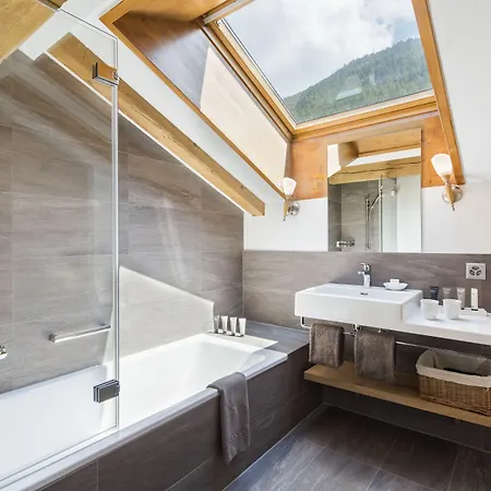 Chesa Valese By Sisters 4*