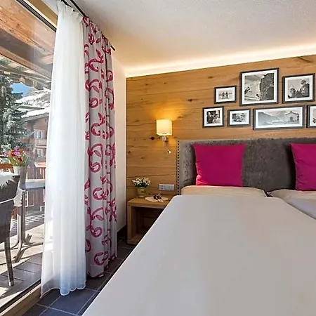 Hotel Chesa Valese By Sisters