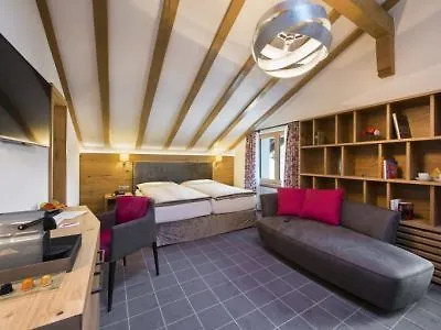 Chesa Valese By Sisters Hotell 4*