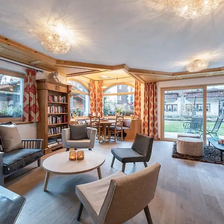Otel Chesa Valese 4*