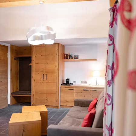 Chesa Valese By Sisters Hotel