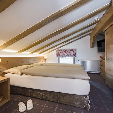 Chesa Valese By Sisters Hotel