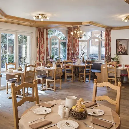 Chesa Valese By Sisters Hotel 4*