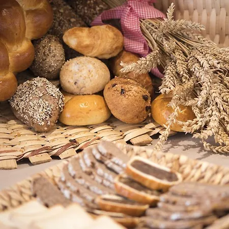 Chesa Valese By Sisters Hotel