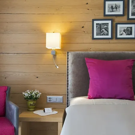 Hotel Chesa Valese By Sisters