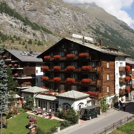 Otel Chesa Valese 4*
