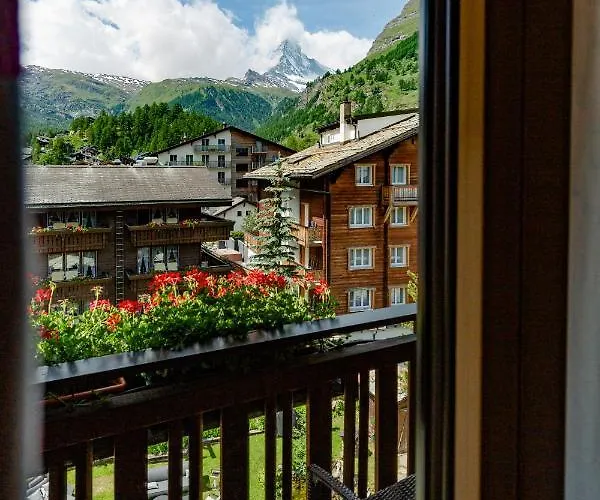 Chesa Valese By Sisters Hotell